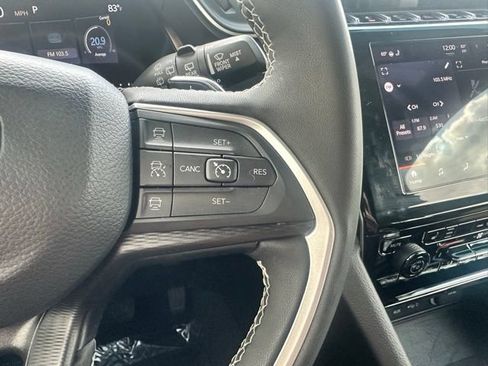 Used 2023 Jeep Grand Cherokee L Laredo AWD/4WD image 27