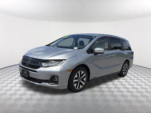 Used 2025 Honda Odyssey EX-L image 3