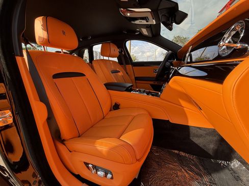 Used 2023 Rolls-Royce Ghost image 16