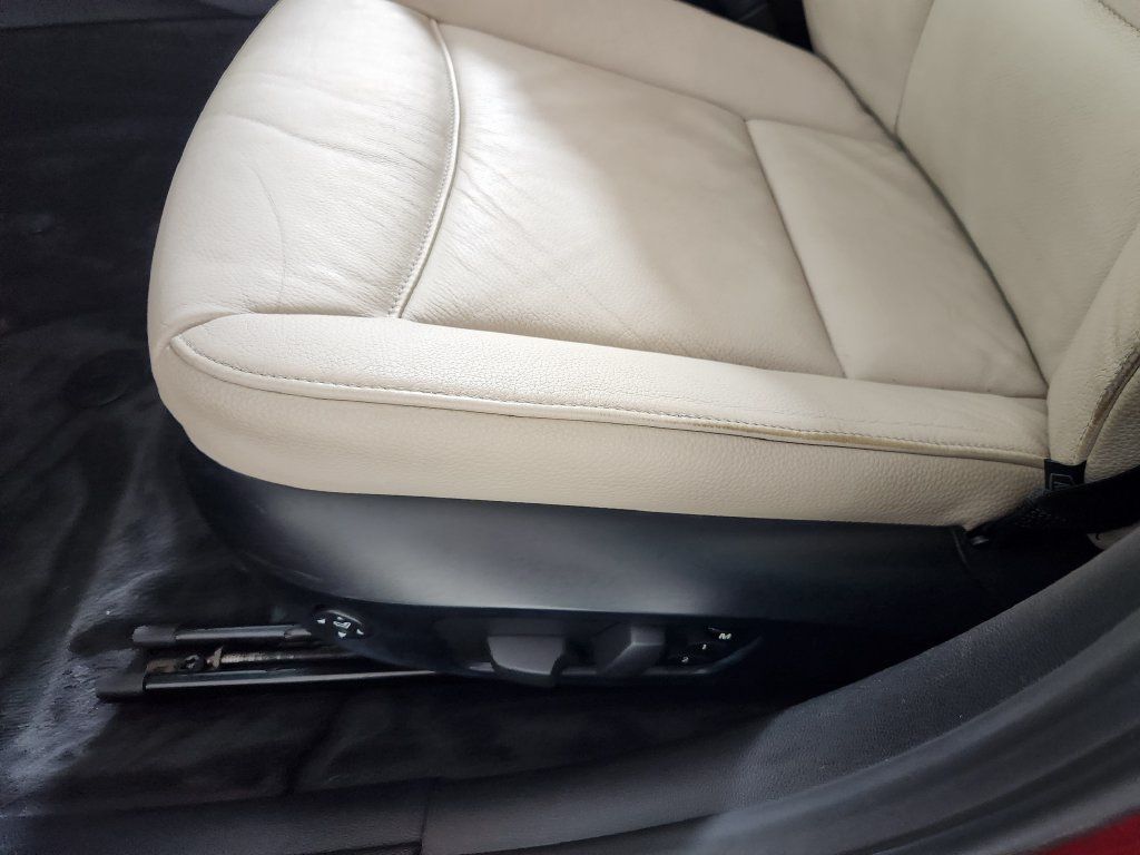 Used 2011 BMW 335i xDrive Sedan AWD/4WD image 13