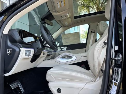 New 2026 Mercedes-Benz GLS 450 4MATIC image 8