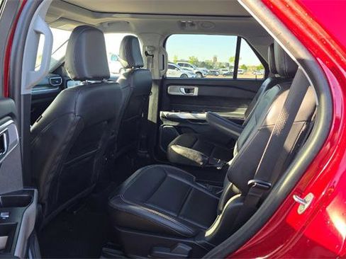 Used 2023 Ford Explorer XLT w/ Equipment Group 202A AWD/4WD image 13