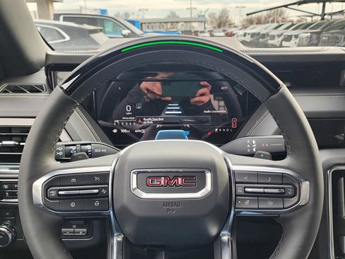 New 2025 GMC Yukon XL Elevation image 18