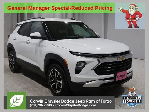 Used 2025 Chevrolet TrailBlazer LT image 1