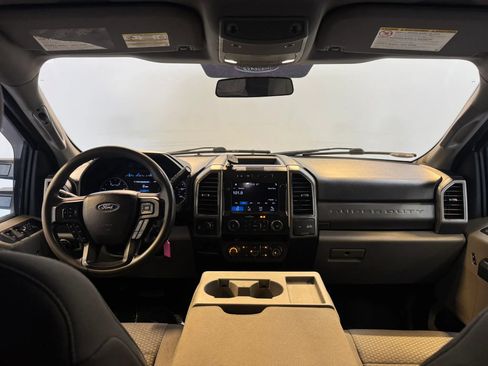 Used 2019 Ford F250 XLT AWD/4WD image 9