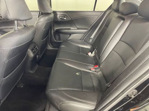 Used 2017 Honda Accord EX-L image 12