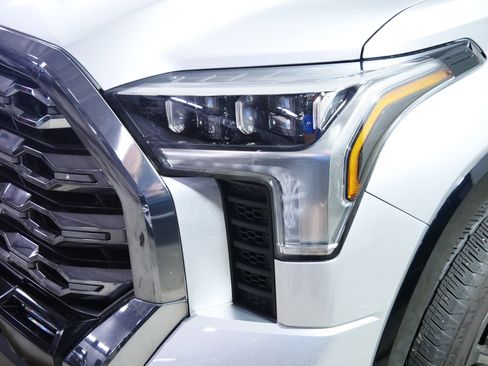 Used 2025 Toyota Tundra Platinum AWD/4WD image 16