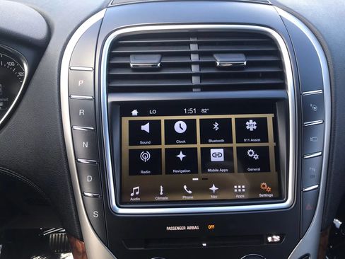 Used 2016 Lincoln MKX Reserve w/ Luxury Package AWD/4WD image 27
