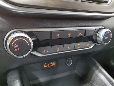 Used 2025 Nissan Altima 2.5 SV image 30