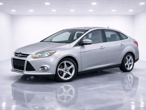 Used 2013 Ford Focus Titanium w/ Titanium Handling Pkg FWD image 1