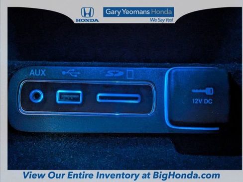 Used 2017 Jeep Grand Cherokee Overland w/ Jeep Active Safety Group image 29