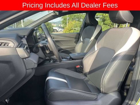 Used 2025 Toyota Camry SE FWD image 20