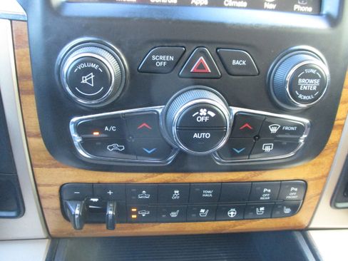 Used 2014 RAM 1500 Laramie Longhorn w/ Convenience Group image 22