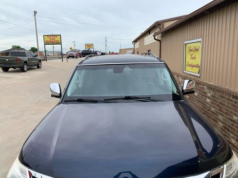 Used 2017 Nissan Armada Platinum RWD image 8