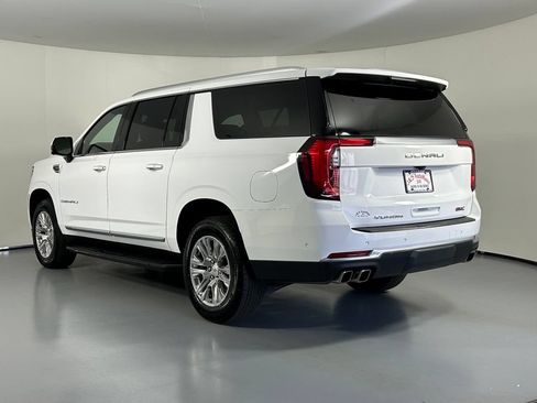 Used 2025 GMC Yukon XL Denali AWD/4WD image 5