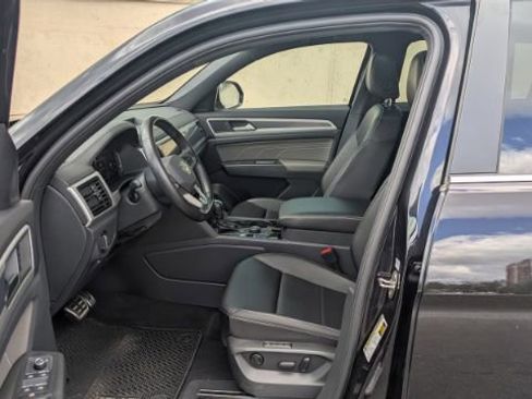 Used 2022 Volkswagen Atlas Cross Sport SEL R-Line image 19