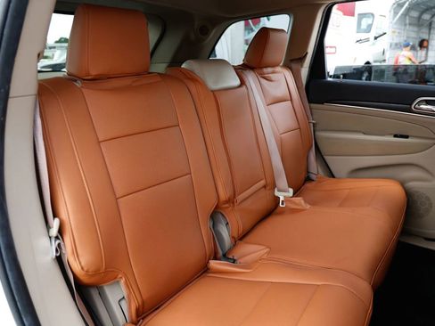Used 2014 Jeep Grand Cherokee Limited RWD image 23