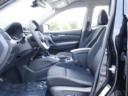 Used 2020 Nissan Rogue SV FWD image 9