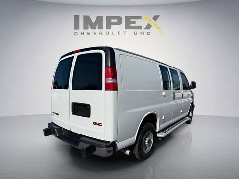 Used 2023 GMC Savana 2500 w/ Driver Convenience Package RWD image 5