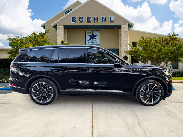 Used 2023 Lincoln Aviator Reserve w/ Equipment Group 201A RWD image 6