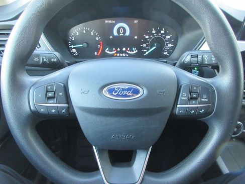 Used 2020 Ford Escape SE image 25