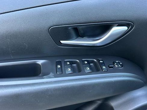 Used 2023 Hyundai Tucson SE AWD/4WD image 11