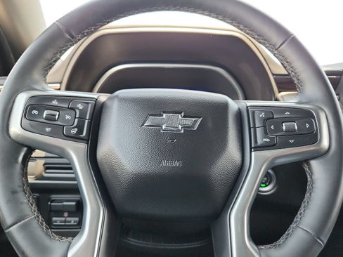 Used 2023 Chevrolet Tahoe Z71 w/ Luxury Package AWD/4WD image 19