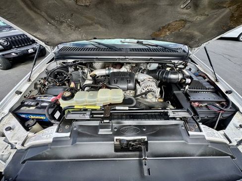 Used 2000 Ford F550 2WD Regular Cab Super Duty image 20