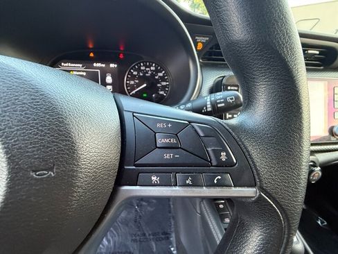 Used 2022 Nissan Kicks SV FWD image 25
