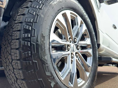 Used 2024 Ford F150 Lariat w/ Equipment Group 502A High image 9