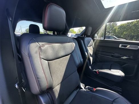 Certified 2023 Ford Explorer ST-Line w/ Class IV Trailer Tow Package AWD/4WD image 38