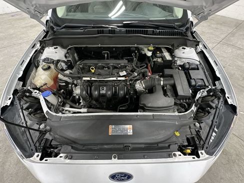 Used 2019 Ford Fusion S FWD image 18