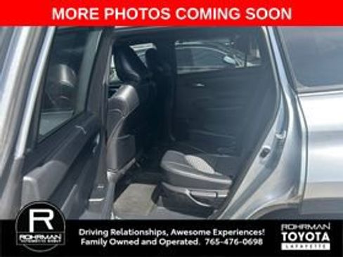 Used 2023 Toyota Highlander XSE AWD/4WD image 9