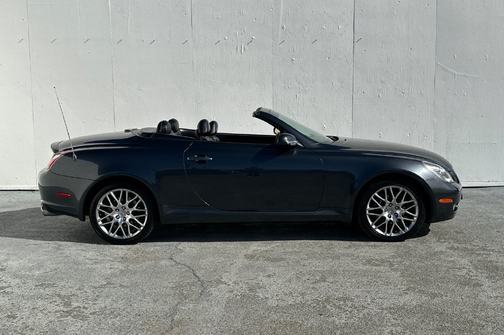Used 2008 Lexus SC 430 Convertible RWD image 2