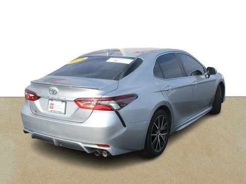 Certified 2021 Toyota Camry SE FWD image 4