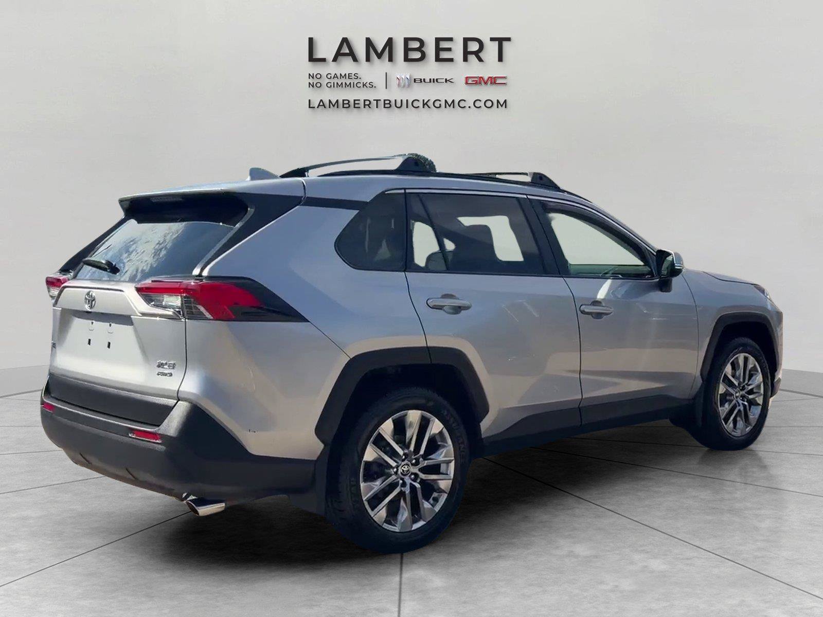 Used 2020 Toyota RAV4 XLE Premium AWD/4WD image 5