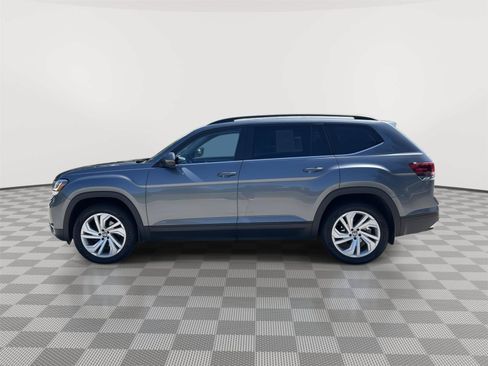 Certified 2023 Volkswagen Atlas SE w/ Panoramic Sunroof Package AWD/4WD image 3