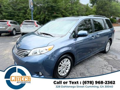 Used 2017 Toyota Sienna XLE w/ XLE Navigation Package