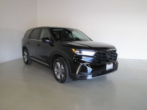 Certified 2024 Honda Pilot EX-L image 3
