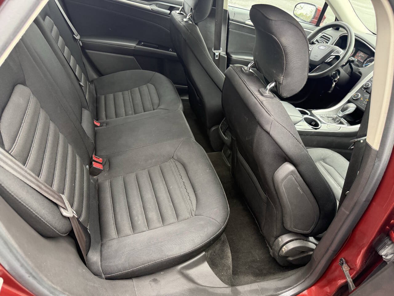 Used 2014 Ford Fusion SE FWD image 17