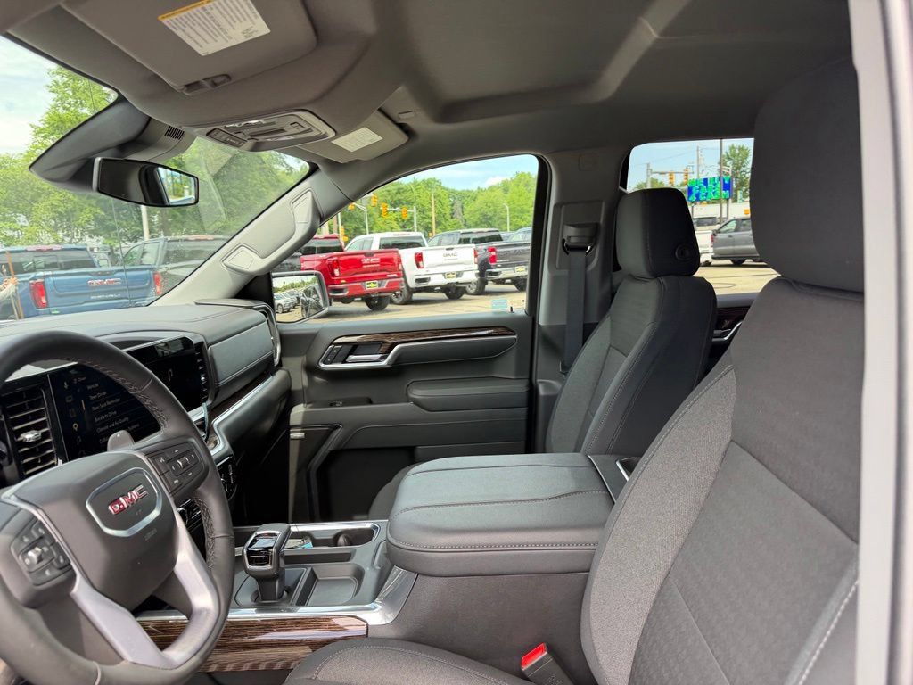 Certified 2026 GMC Sierra 1500 Elevation w/ Preferred Package AWD/4WD image 14