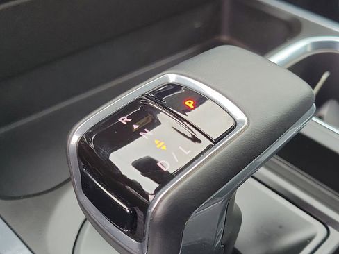 Used 2025 Chevrolet Silverado 1500 LT image 31