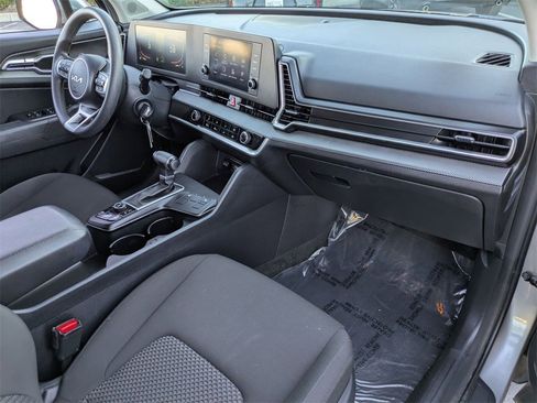 Used 2024 Kia Sportage LX image 30
