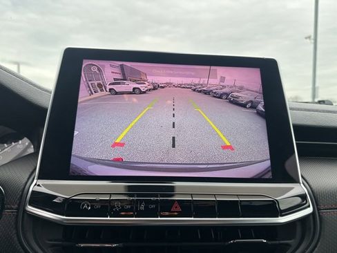 Used 2022 Jeep Compass Trailhawk w/ Trailhawk Convenience Group image 13