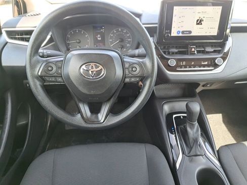 Used 2025 Toyota Corolla LE FWD image 18