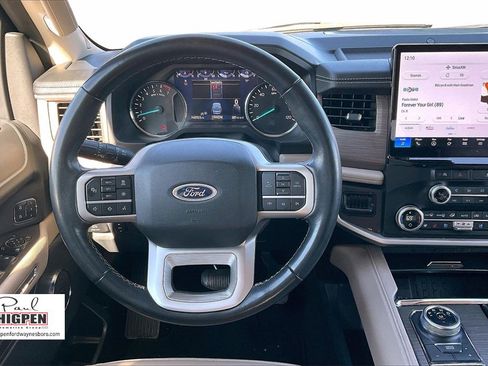 Used 2024 Ford Expedition Limited image 5