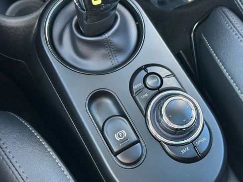 Used 2024 MINI Cooper SE image 28
