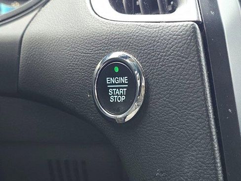 Used 2022 Ford Edge Titanium w/ Equipment Group 301A image 33