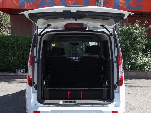 Used 2022 Ford Transit Connect XLT FWD image 9