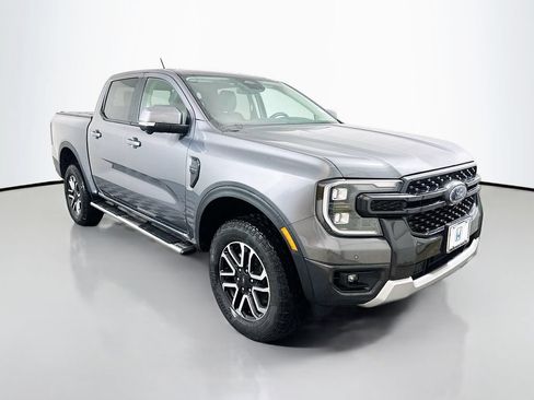 Used 2025 Ford Ranger Lariat w/ FX4 Off-Road Package AWD/4WD image 3